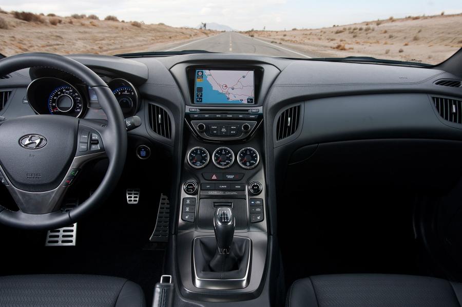  Hyundai Genesis Coupe 2013 года  (фото 35 из 76)
